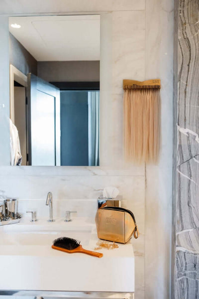 Lumen Luxe Bathroom Accessories Purse, Brush and Rack